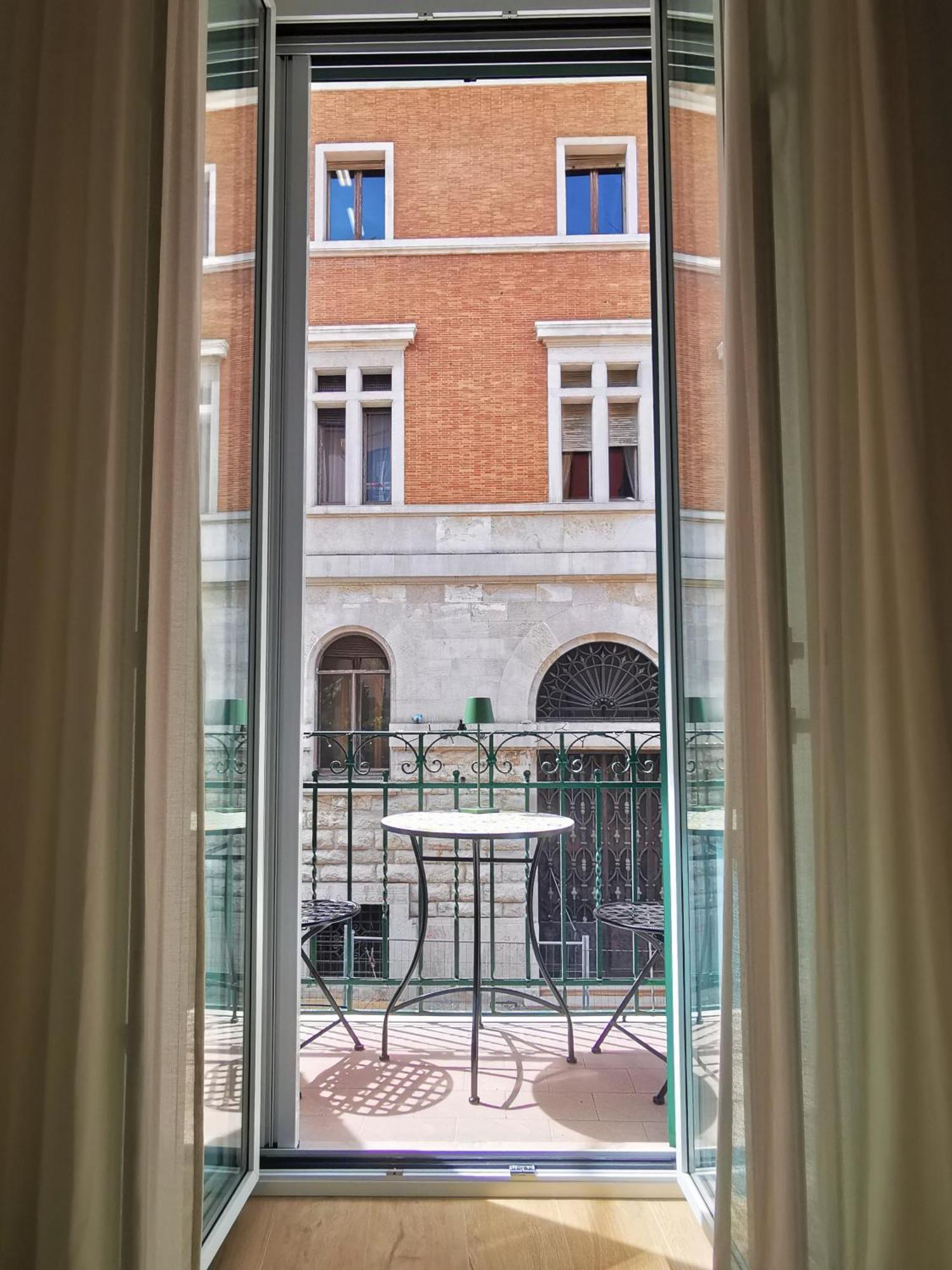 Cattaro 65 - Flexible Check-In Apartments Bari Luaran gambar