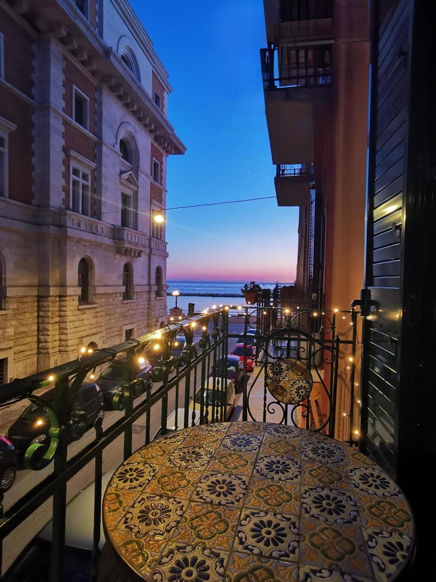 Cattaro 65 - Flexible Check-In Apartments Bari Luaran gambar
